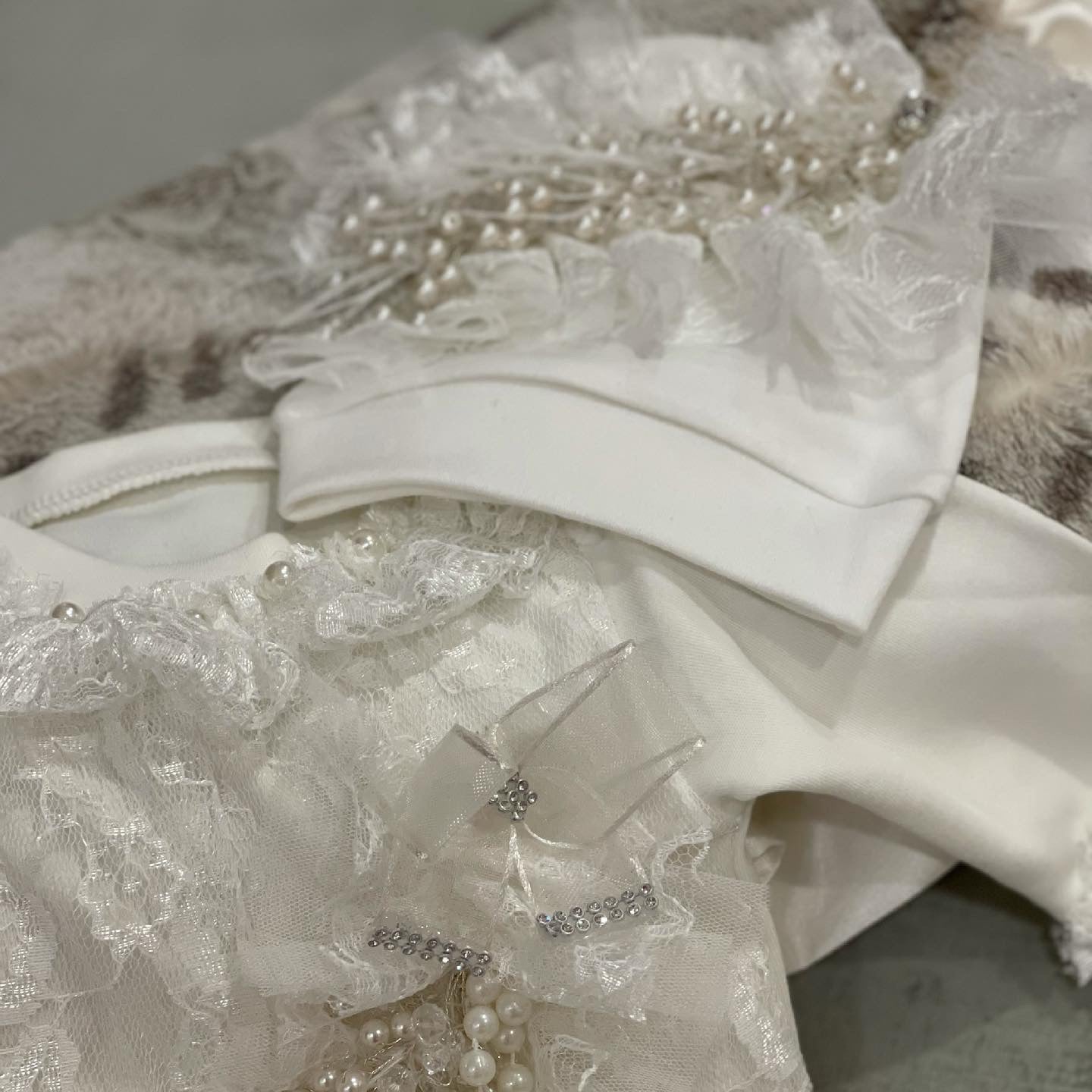 Antique White Pearl Footie